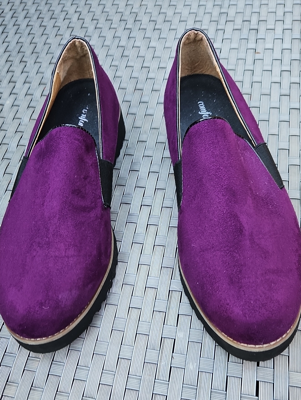 **Comfort View Eggplant Purple Slip-On Suede-Style Loafers  Black Trim Size 9W